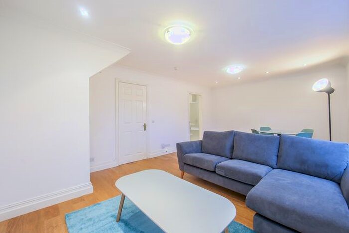 2 Bedroom Flat To Rent In Off Haven Green Area, Ealing Broadway Area, W5