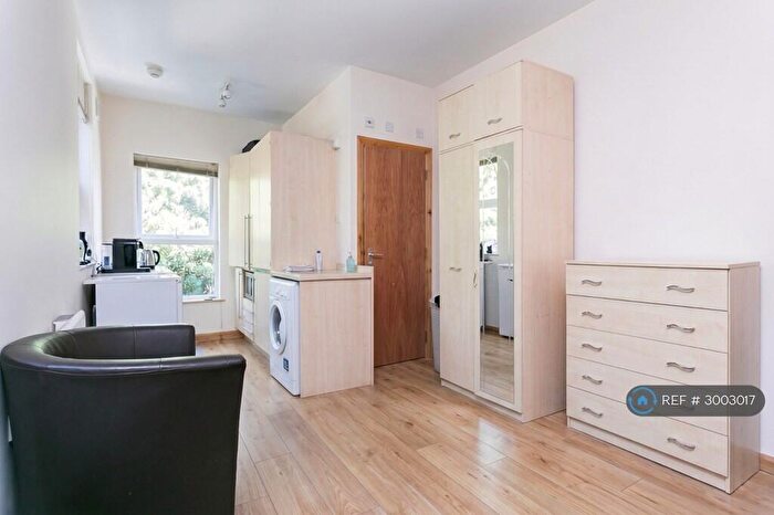 Studio To Rent In Rufford St, London, N1