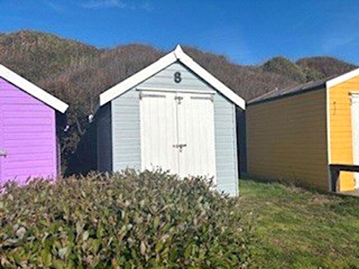 Log Cabin For Sale In Cliff Road, Milford On Sea, SO41