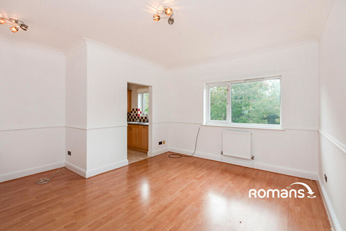 2 Bedroom Flat To Rent In Falkners Close, Fleet, Hampshire, GU51