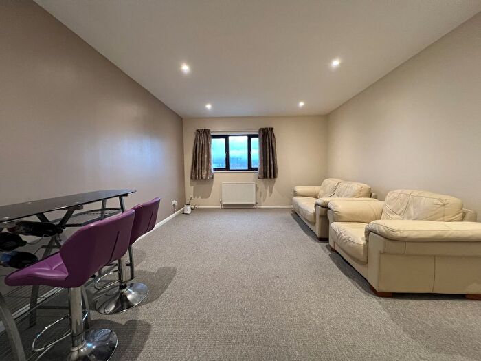 2 Bedroom Flat To Rent In Browning Road, Luton, LU4