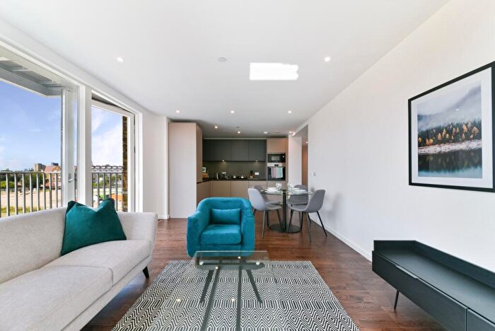 2 Bedroom Apartment To Rent In Kingwood Apartment, Deptford Landings, Deptford, SE8