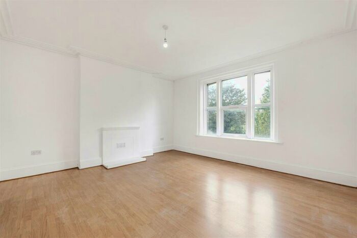 1 Bedroom Flat To Rent In Thurlow Park Road, West Dulwich, SE21