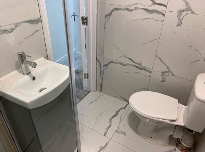 1 Bedroom Flat To Rent In Halfway Avenue, Luton, Bedfordshire, LU4