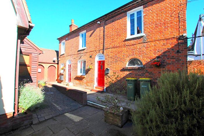 2 Bedroom Detached House To Rent In South Street : Online Registration Required, SS4