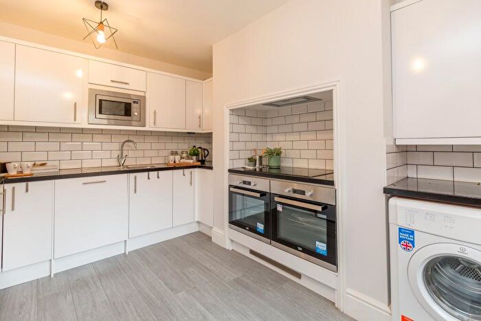 Studio To Rent In Weedon Road, Northampton, NN5