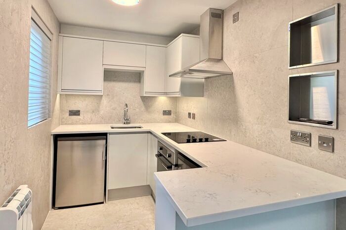 Studio To Rent In Wellington Avenue, Whitehill, Bordon, GU35