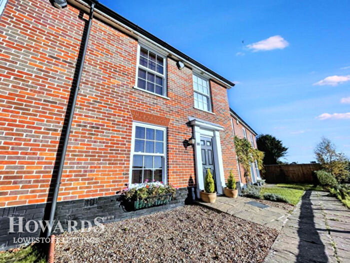 3 Bedroom Terraced House To Rent In Chapel Road, Beccles, NR34
