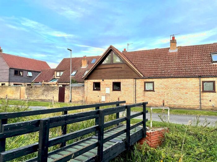 2 Bedroom Terraced House For Sale In College Farm Court, Fen Drayton, Cambridge, CB24