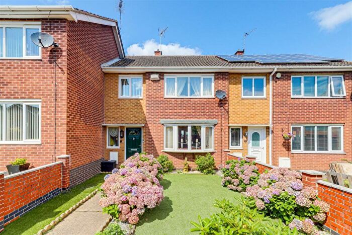 3 Bedroom Terraced House For Sale In Sloethorne Gardens, Arnold, Nottinghamshire, NG5