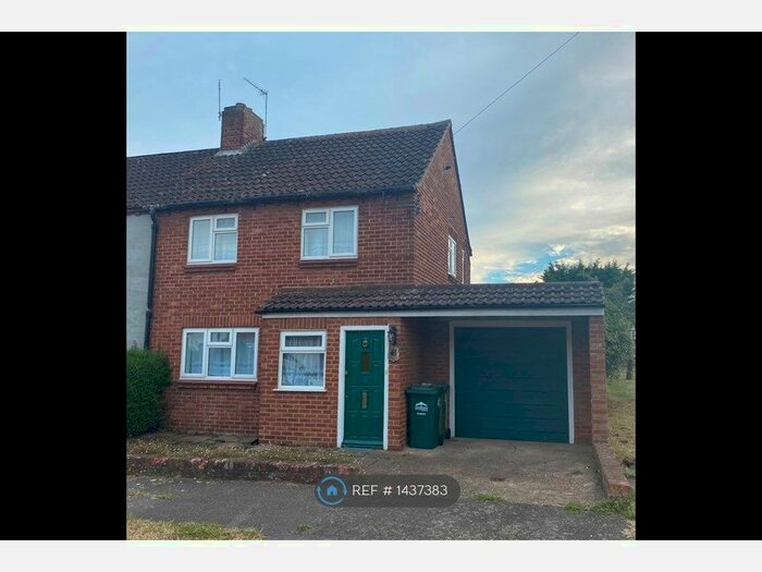 2 Bedroom Semi-Detached House To Rent In Beverley Road, Sunbury-On-Thames, TW16