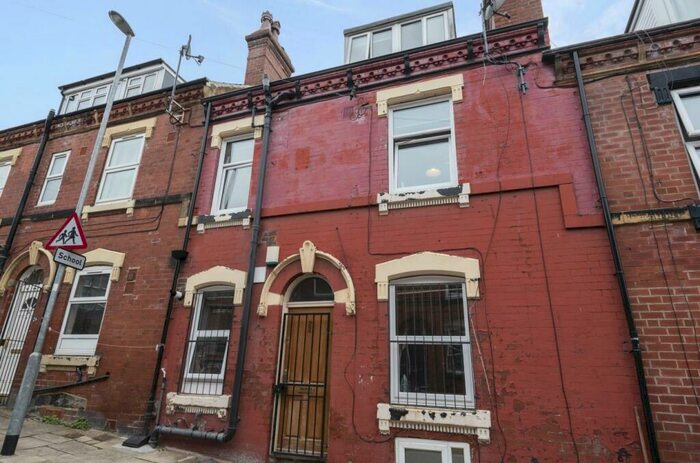 4 Bedroom Terraced House To Rent In Quarry Street, Leeds, LS6