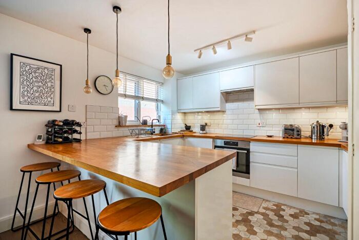 2 Bedroom Flat For Sale In Baildon Street, SE8