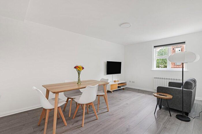 1 Bedroom Flat For Sale In Kenninghall Road, Hackney, London, E5