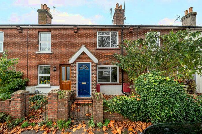 2 Bedroom Terraced House To Rent In North Street, Godalming, GU7