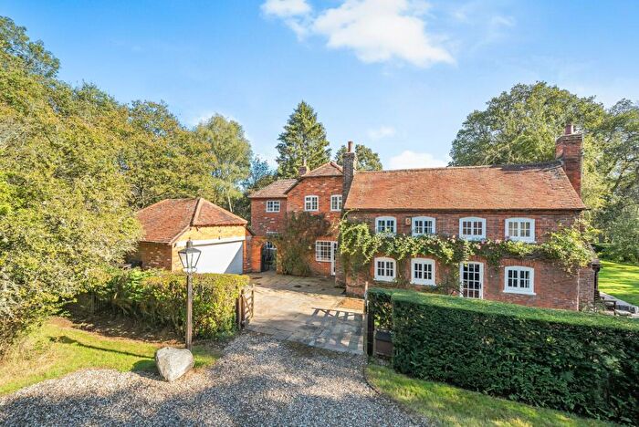 6 Bedroom Detached House For Sale In Reading Road, Padworth Common, Reading, Berkshire, RG7