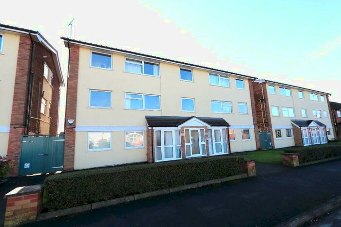 2 Bedroom Apartment To Rent In Campion Road, Leamington Spa, Warwickshire, CV32