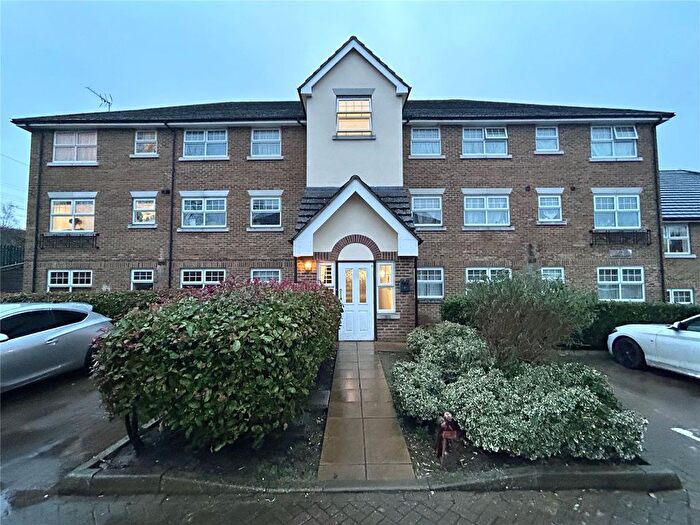 2 Bedroom Flat To Rent In Polaris Court, Mariner Close, New Barnet, Hertfordshire, EN4
