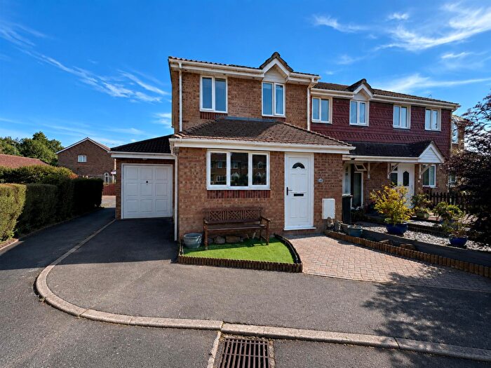 3 Bedroom End Of Terrace House To Rent In Madison Close, Gosport, PO13