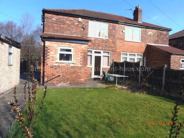 3 Bedroom House To Rent In A Bolton Road, Salford, M6
