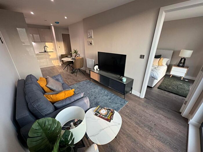 1 Bedroom Flat To Rent In West Waterloo Place, Triskelion Way, Liverpool, L3