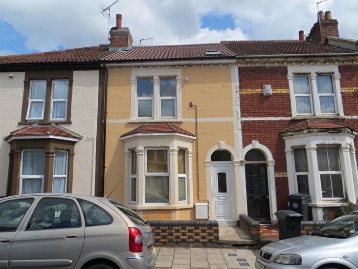 2 Bedroom Flat To Rent In Roseberry Park, Redfield, Bristol, BS5