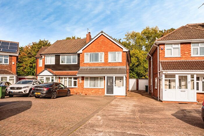 3 Bedroom Semi-Detached House For Sale In Kelverley Grove, West Bromwich, B71