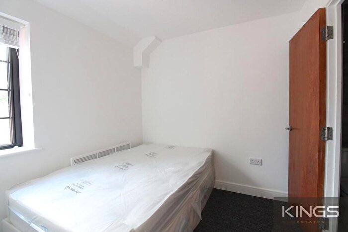 1 Bedroom Flat To Rent In Rockstone Lane, Southampton, SO14