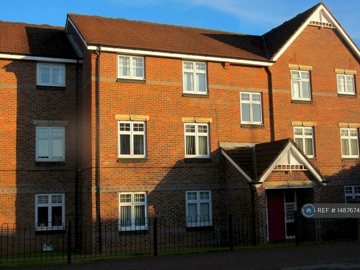 2 Bedroom Flat To Rent In Drumaldrace, Washington, NE37