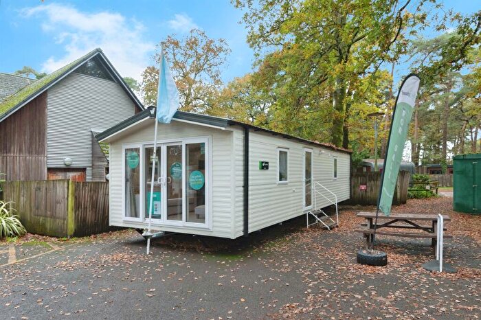 2 Bedroom Park Home For Sale In Sandyballs Holiday Village, Godshill, Fordingbridge, SP6