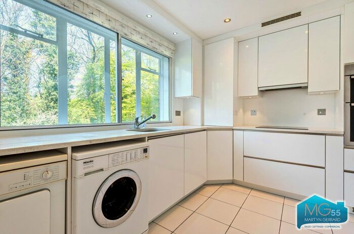 2 Bedroom Flat To Rent In Belvedere Court, Lyttelton Road, N2