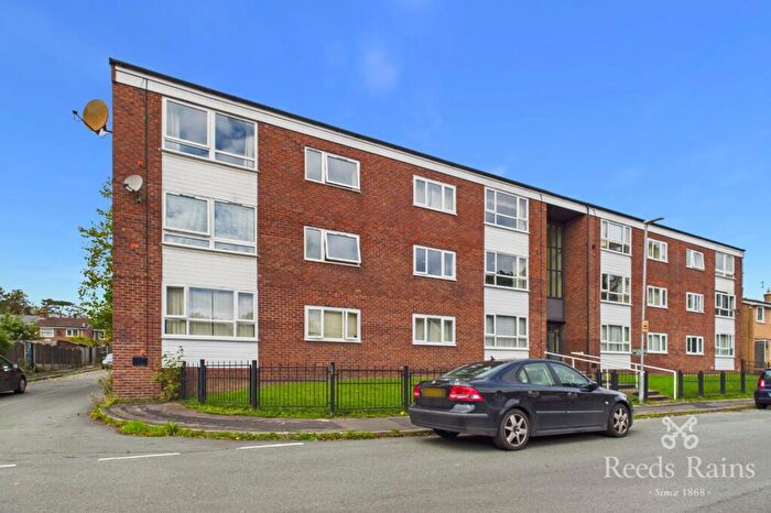 1 Bedroom Apartment For Sale In Abbey Road, Macclesfield, Cheshire, SK10