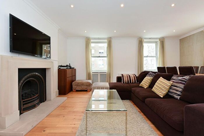 3 Bedroom Flat For Sale In Haselbury House, George Street, Marylebone, W1U
