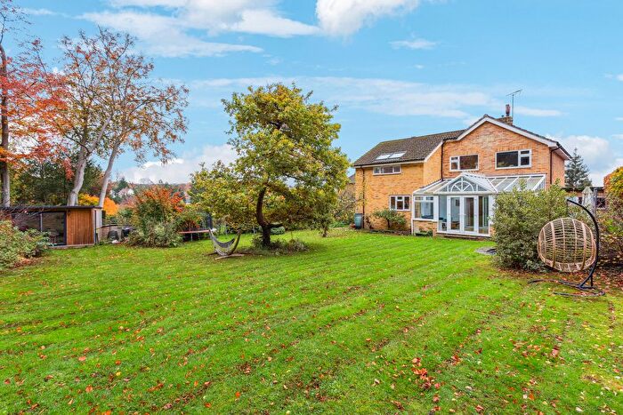 5 Bedroom Link Detached House For Sale In Carling Road, Sonning Common, RG4