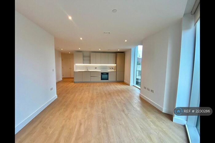 2 Bedroom Flat To Rent In Dantzic Street, Manchester, M4