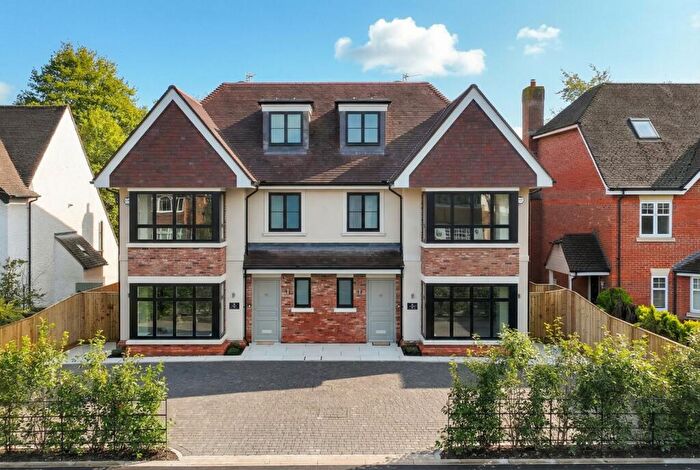 4 Bedroom Semi-Detached House For Sale In Ledborough Lane, Beaconsfield, Buckinghamshire, HP9
