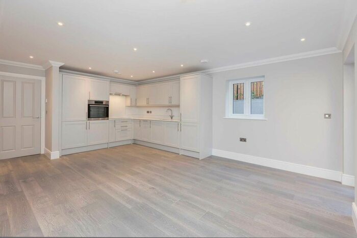 1 Bedroom Flat To Rent In Ballards Rise, South Croydon CR2