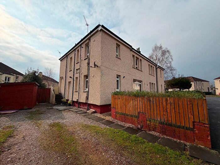 2 Bedroom Flat To Rent In Bruce Road, Paisley, Renfrewshire, PA3