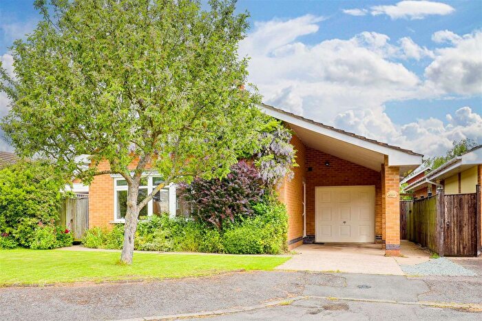 3 Bedroom Detached House For Sale In Pinfold Close, Woodborough, NG14