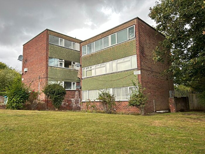 2 Bedroom Flat To Rent In Braemar Close, Wyken, Coventry, CV2