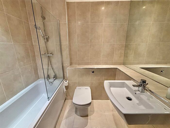 1 Bedroom Flat For Sale In Cottonfields, Barlow Moor Road, Didsbury, M20