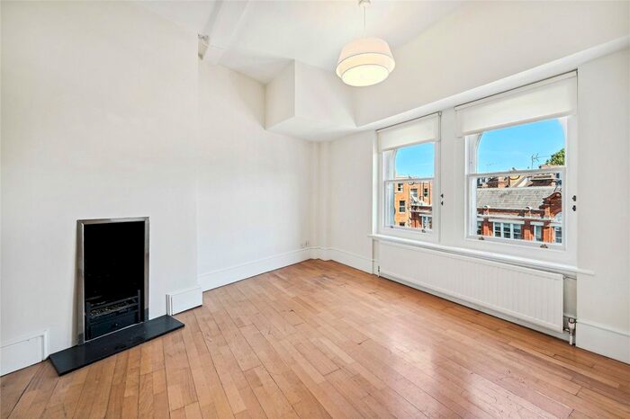 3 Bedroom Flat To Rent In Empire House, Thurloe Place, London, SW7