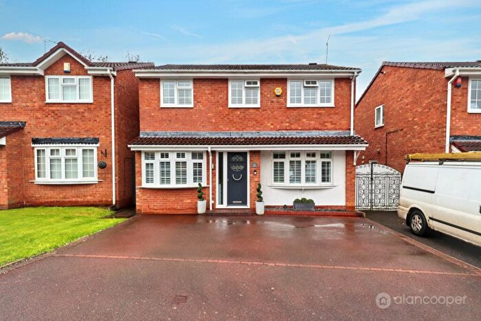 4 Bedroom Detached House For Sale In Kipling Close, Galley Common, Nuneaton, CV10