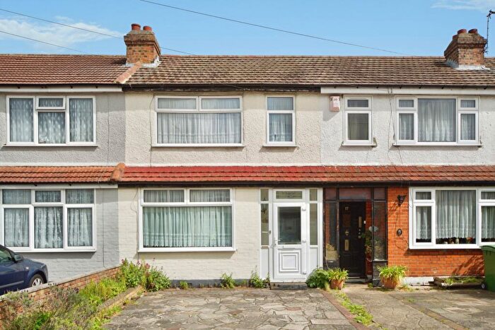 2 Bedroom House For Sale In Eastbury Road, Romford, Essex, RM7