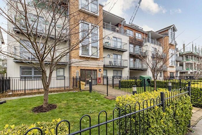 2 Bedroom Flat To Rent In Sydenham Road, Croydon, CR0