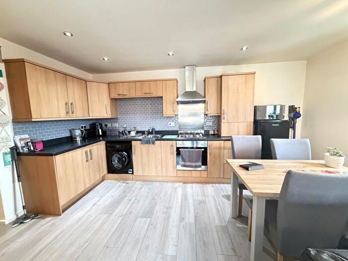 2 Bedroom Flat For Sale In Holly Lane, Smethwick, B66