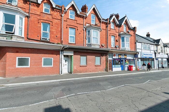 1 Bedroom Flat For Sale In Holdenhurst Road, Bournemouth, BH8