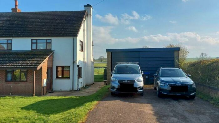 2 Bedroom Semi-Detached House To Rent In Hellidon Road, NN11