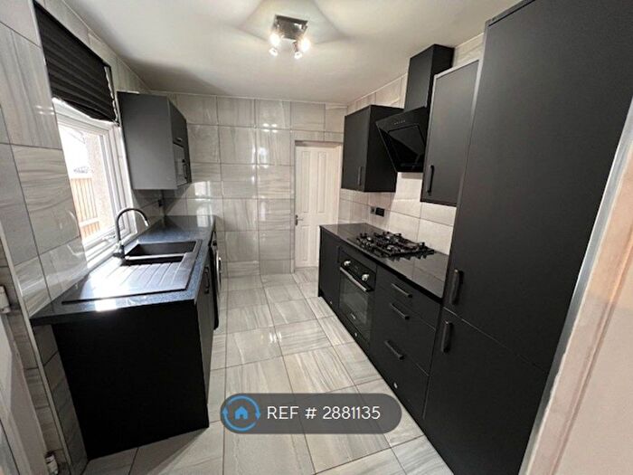 3 Bedroom Semi Detached House To Rent In Hathaway Road, Grays, RM17