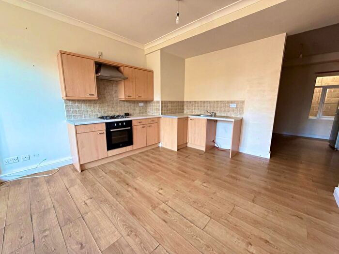 1 Bedroom Flat To Rent In Princess Avenue - Gff, Stainforth, DN7